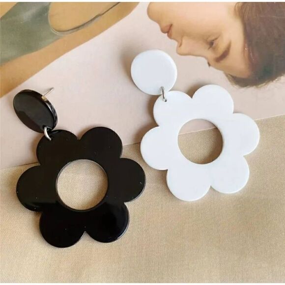 Geometric Hollow Drop Earrings For Women Party French Cute Acrylic Stitching Flo - Picture 4 of 7